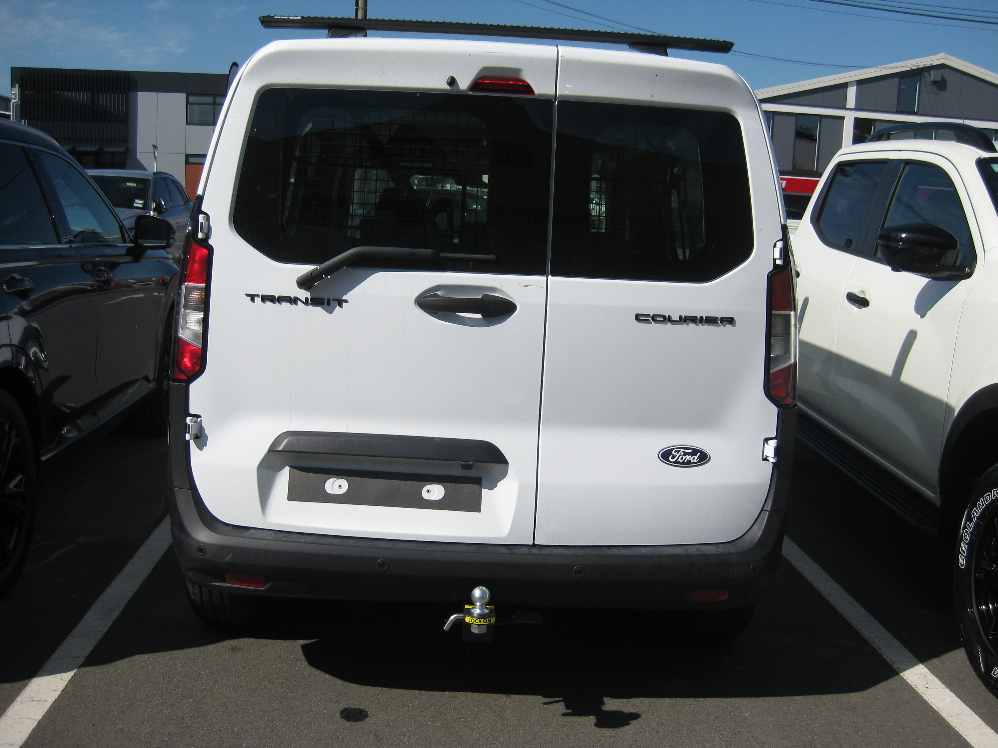 FORD TRANSIT COURIER VAN 2024-CURRENT